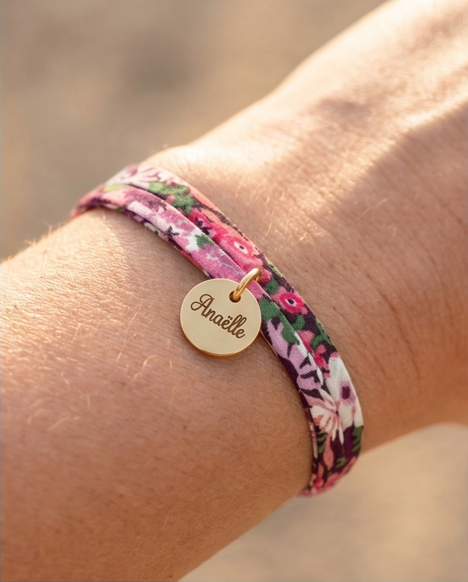 Bracelet liberty, Hina