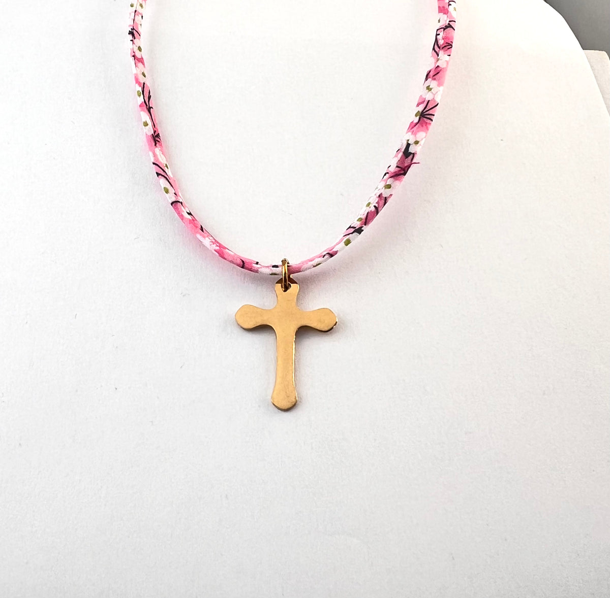 Ras de cou en cordon liberty, croix acier inoxydable